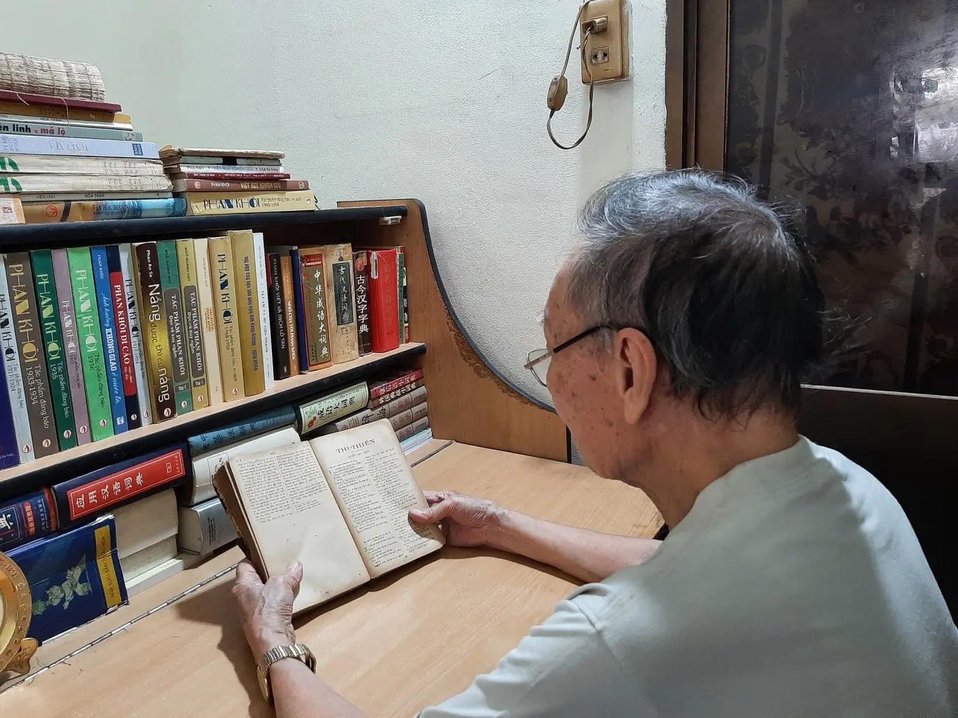 Tản mạn về cuốn Kinh Thánh Việt ngữ trong tủ sách  của Phan Khôi - Cha Tôi